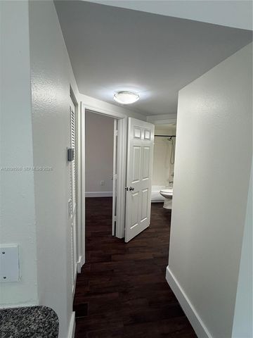 2442 Centergate Dr 206, Miramar, FL 33025