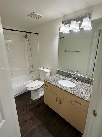 2442 Centergate Dr 206, Miramar, FL 33025