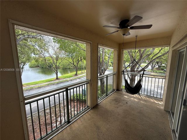 2442 Centergate Dr 206, Miramar, FL 33025