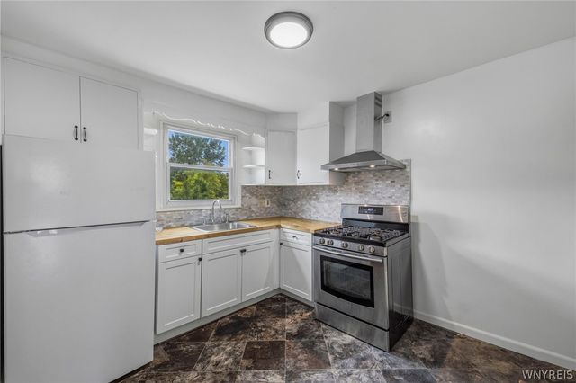 504 Plymouth Avenue, Buffalo, NY 14213