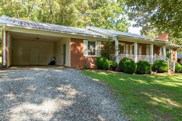262 Boggs Road, Thomasville, NC 27360