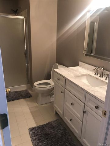 26210 Chesapeake Circle, Walled Lake, MI 48390