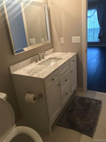 26210 Chesapeake Circle, Walled Lake, MI 48390