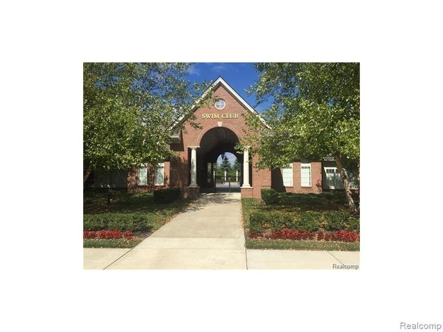 26210 Chesapeake Circle, Walled Lake, MI 48390