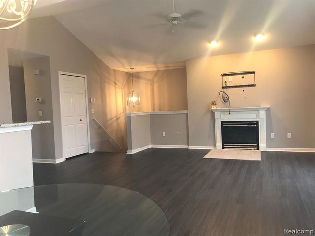26210 Chesapeake Circle, Walled Lake, MI 48390