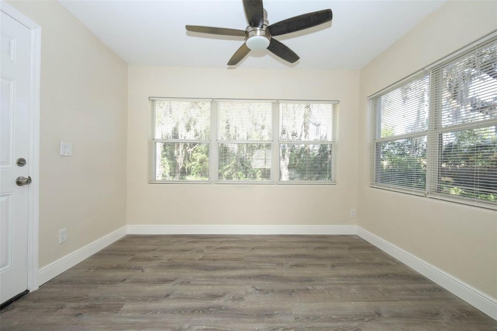 Image 16 of property listing at 5313 BONNIE BRAE CIRCLE, Orlando, FL 32808