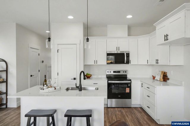 2586 Promise Wy, Lebanon, OR 97355