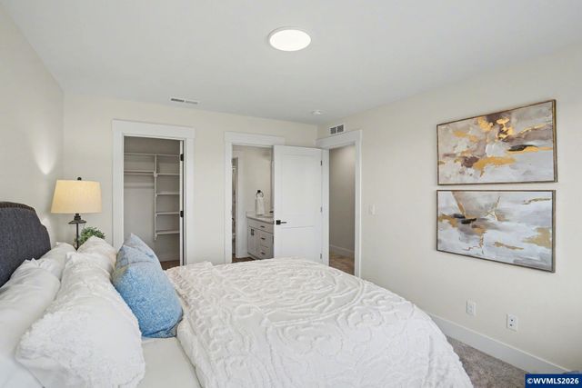 2586 Promise Wy, Lebanon, OR 97355