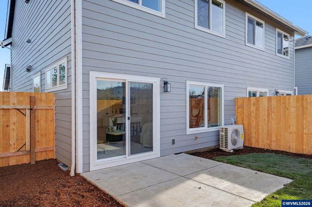 2586 Promise Wy, Lebanon, OR 97355