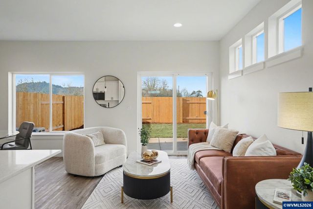 2586 Promise Wy, Lebanon, OR 97355