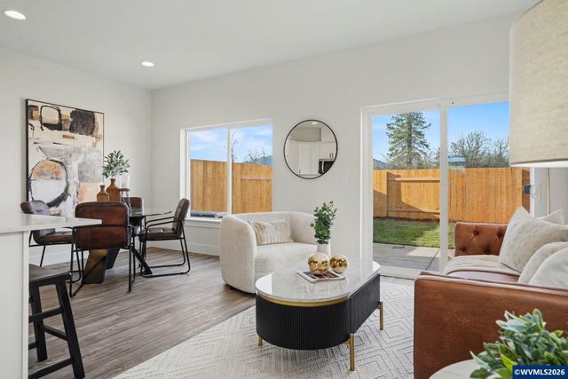 2586 Promise Wy, Lebanon, OR 97355