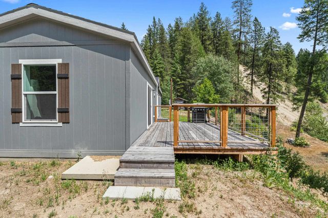 4440 Northport Waneta Rd, Northport, WA 99114