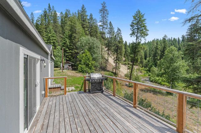 4440 Northport Waneta Rd, Northport, WA 99114