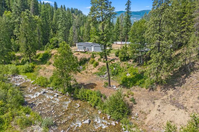 4440 Northport Waneta Rd, Northport, WA 99114