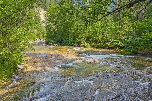 4440 Northport Waneta Rd, Northport, WA 99114