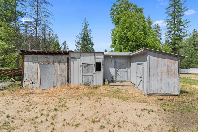 4440 Northport Waneta Rd, Northport, WA 99114