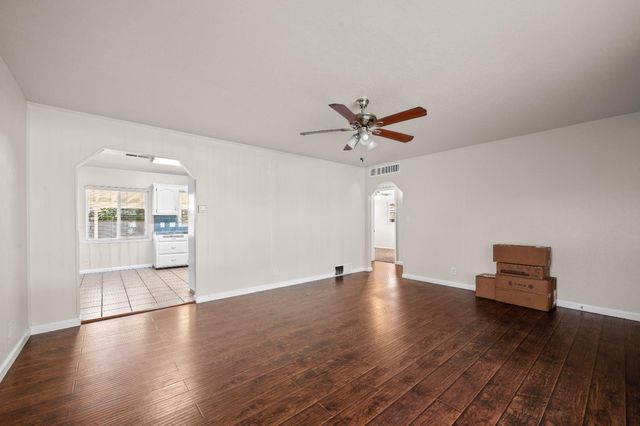 4774 E Simpson Avenue, Fresno, CA 93703