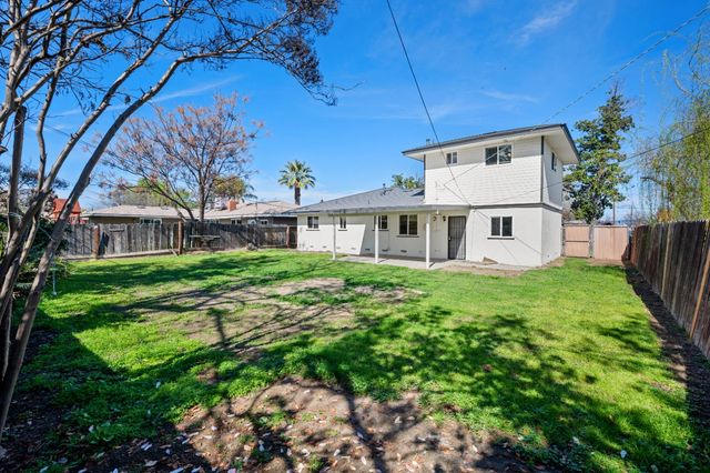 4774 E Simpson Avenue, Fresno, CA 93703