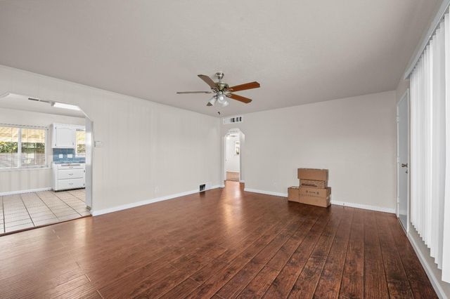 4774 E Simpson Avenue, Fresno, CA 93703