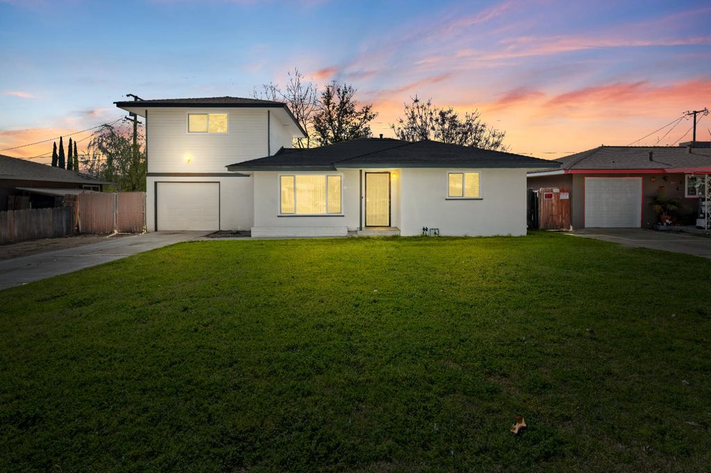 4774 E Simpson Avenue, Fresno, CA 93703