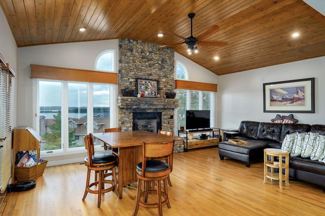 122 Villa Drive 2-4, Hollister, MO 65672