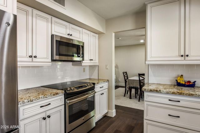 312 E BROOK HOLLOW Drive, Phoenix, AZ 85022