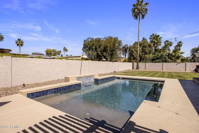 312 E BROOK HOLLOW Drive, Phoenix, AZ 85022