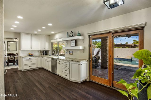 312 E BROOK HOLLOW Drive, Phoenix, AZ 85022