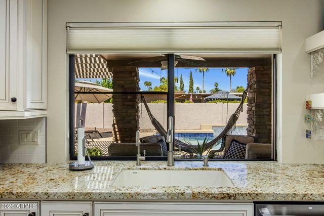 312 E BROOK HOLLOW Drive, Phoenix, AZ 85022