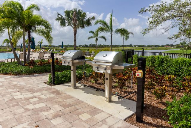 221 SE Longview Drive, Port St. Lucie, Port St Lucie, FL 34984