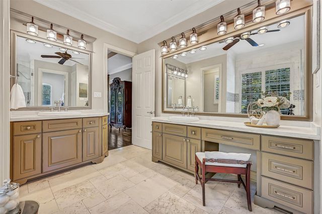 110 Century Drive, Friendswood, TX 77546