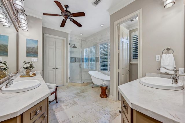 110 Century Drive, Friendswood, TX 77546