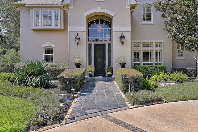 110 Century Drive, Friendswood, TX 77546