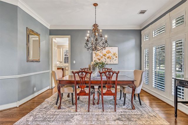 110 Century Drive, Friendswood, TX 77546