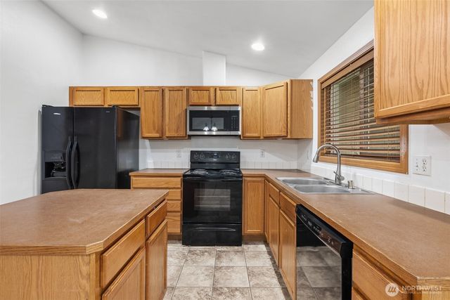 980 S Capstone Avenue, Othello, WA 99344