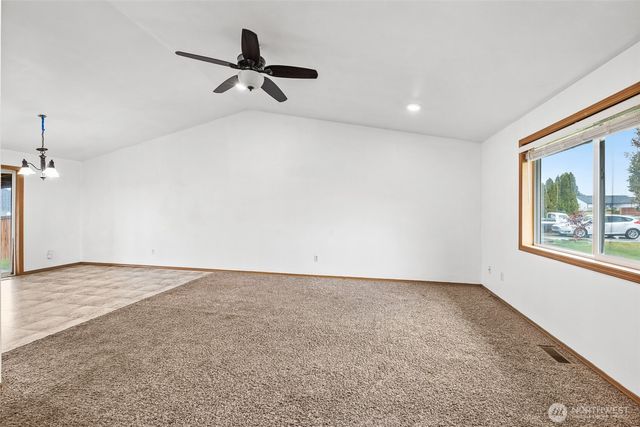 980 S Capstone Avenue, Othello, WA 99344