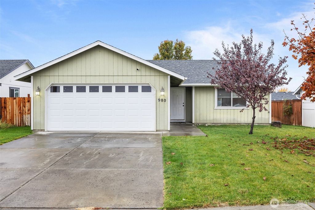 980 S Capstone Avenue, Othello, WA 99344