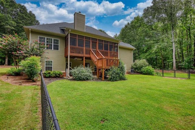 10 Nicklaus Circle, Social Circle, GA 30025