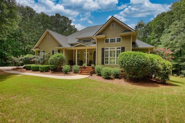 10 Nicklaus Circle, Social Circle, GA 30025
