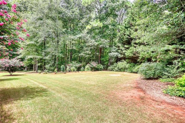 10 Nicklaus Circle, Social Circle, GA 30025