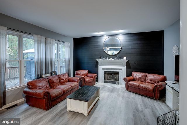 12 HARVEST LN, Medford, NJ 08055
