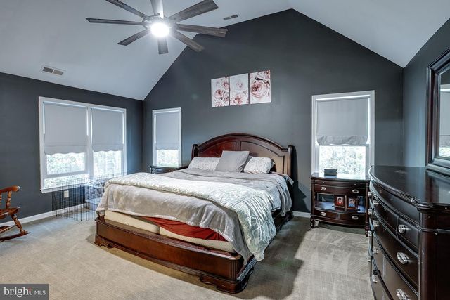 12 HARVEST LN, Medford, NJ 08055