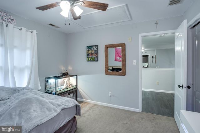 12 HARVEST LN, Medford, NJ 08055