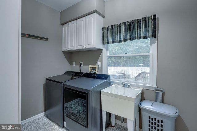 12 HARVEST LN, Medford, NJ 08055