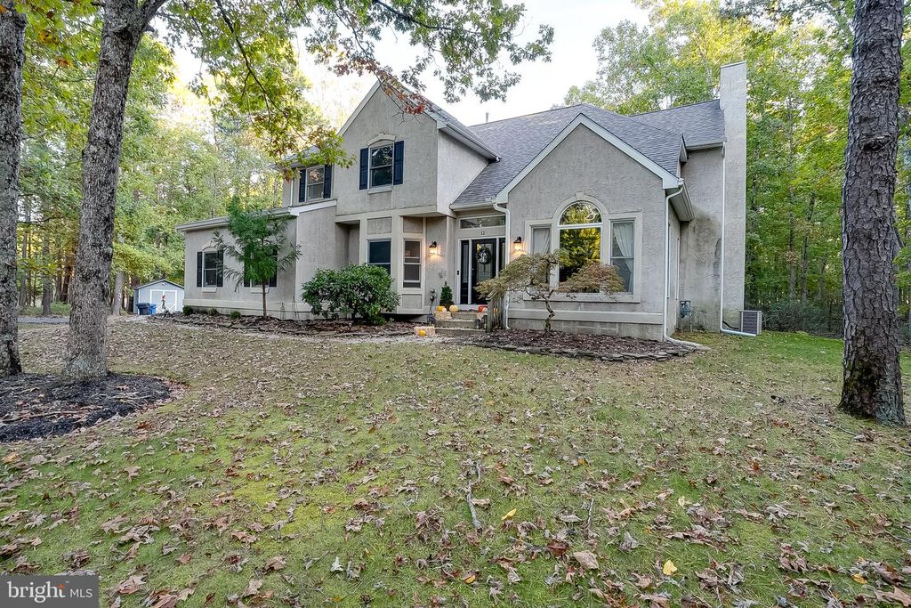 12 HARVEST LN, Medford, NJ 08055
