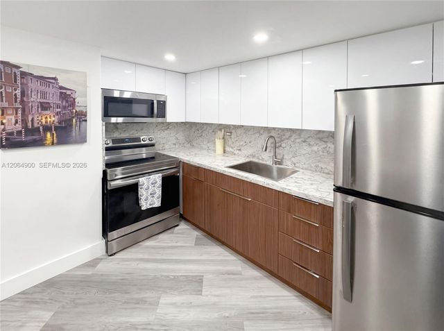 801 Brickell Bay Drive 1961, Miami, FL 33131