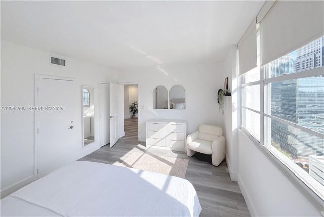 801 Brickell Bay Drive 1961, Miami, FL 33131