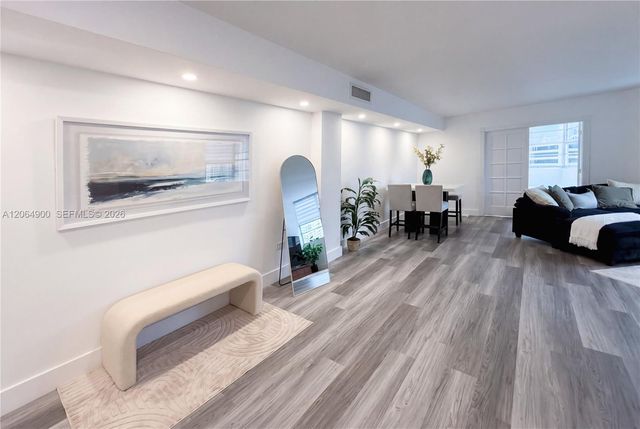 801 Brickell Bay Drive 1961, Miami, FL 33131