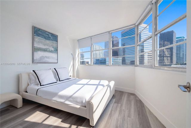 801 Brickell Bay Drive 1961, Miami, FL 33131