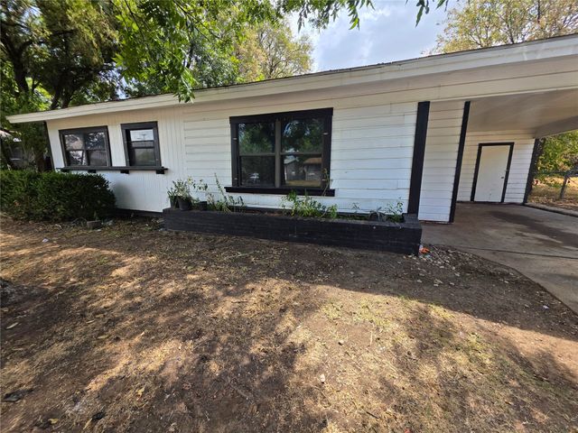 4424 Littlejohn Avenue, Fort Worth, TX 76105